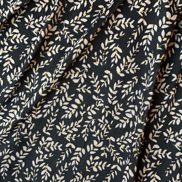Evereve Layla Mesh Top Black Tan Leaf Print Short Bubble Sleeve ,M, CB2458 - Picture 4 of 6